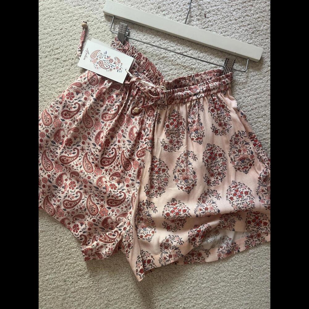 NWT Arnhem Wander Shorts in Pink Sands Size US Small/AU 8